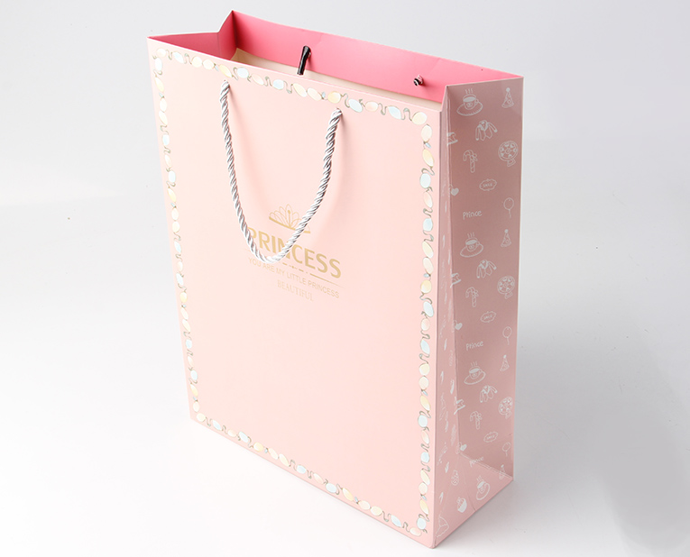 駿業(yè)包裝是專業(yè)的美容產(chǎn)品紙袋工廠 駿業(yè)包裝是專業(yè)的美容產(chǎn)品紙袋工廠