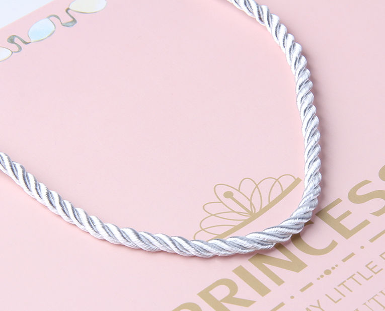 需要內(nèi)衣禮品袋訂制的商家為什么會(huì)選擇這種材質(zhì)呢 需要內(nèi)衣禮品袋訂制的商家為什么會(huì)選擇這種材質(zhì)呢