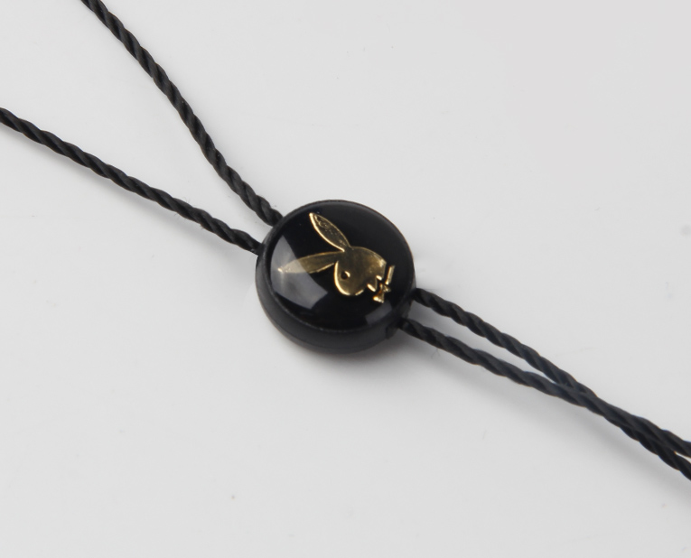 環(huán)保風氣下襪子吊牌也在定做時逐漸摒棄不環(huán)保的工藝以及材料 環(huán)保風氣下襪子吊牌也在定做時逐漸摒棄不環(huán)保的工藝以及材料