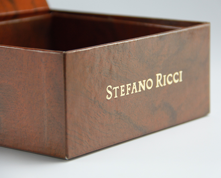 擔(dān)心定制的手環(huán)盒不能如期，被色帶不齊拖累？廠家需要這樣做！