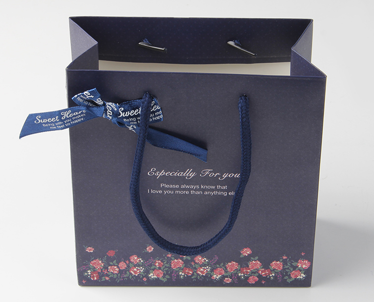 衣服禮品袋如果定做的時候想油墨干燥加快就需要這樣 衣服禮品袋如果定做的時候想油墨干燥加快就需要這樣