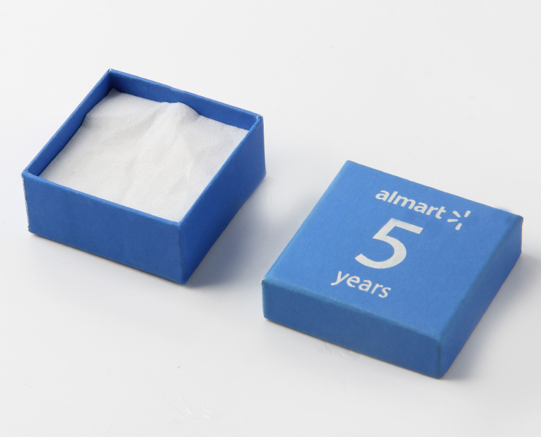 耳環(huán)的包裝盒如果在訂做時(shí)使用快速固著的油墨，效率1倍以上！