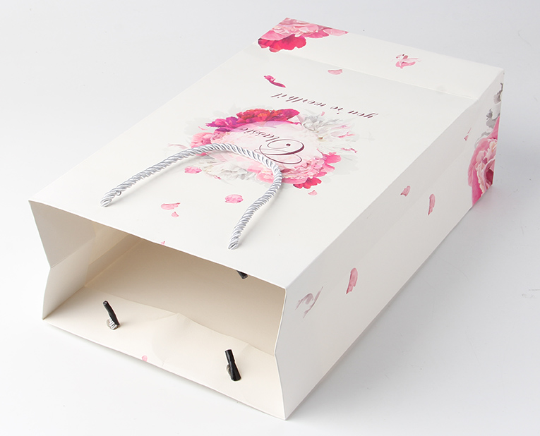 化妝品的包裝袋如果是金銀色的話工廠是這樣權(quán)衡2種干燥劑的 化妝品的包裝袋如果是金銀色的話工廠是這樣權(quán)衡2種干燥劑的