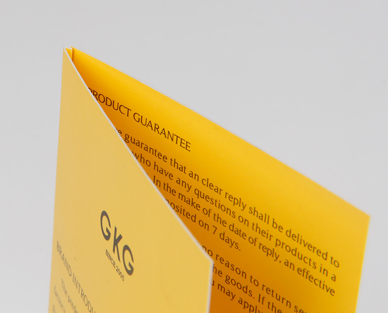 大批量的吊牌顏色迥異？探究衣服紙牌廠意味深長(zhǎng)的秘密