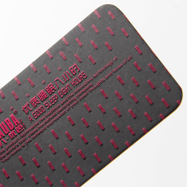 珠寶首飾如果要選擇吊牌定做材料，可以嘗鮮pvc材料哦