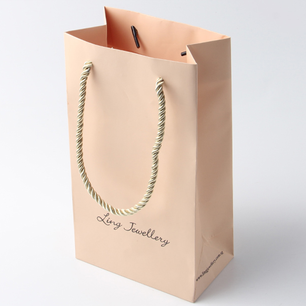 不管是不是首飾紙袋定做，工廠也不會打破約定俗成的規(guī)則