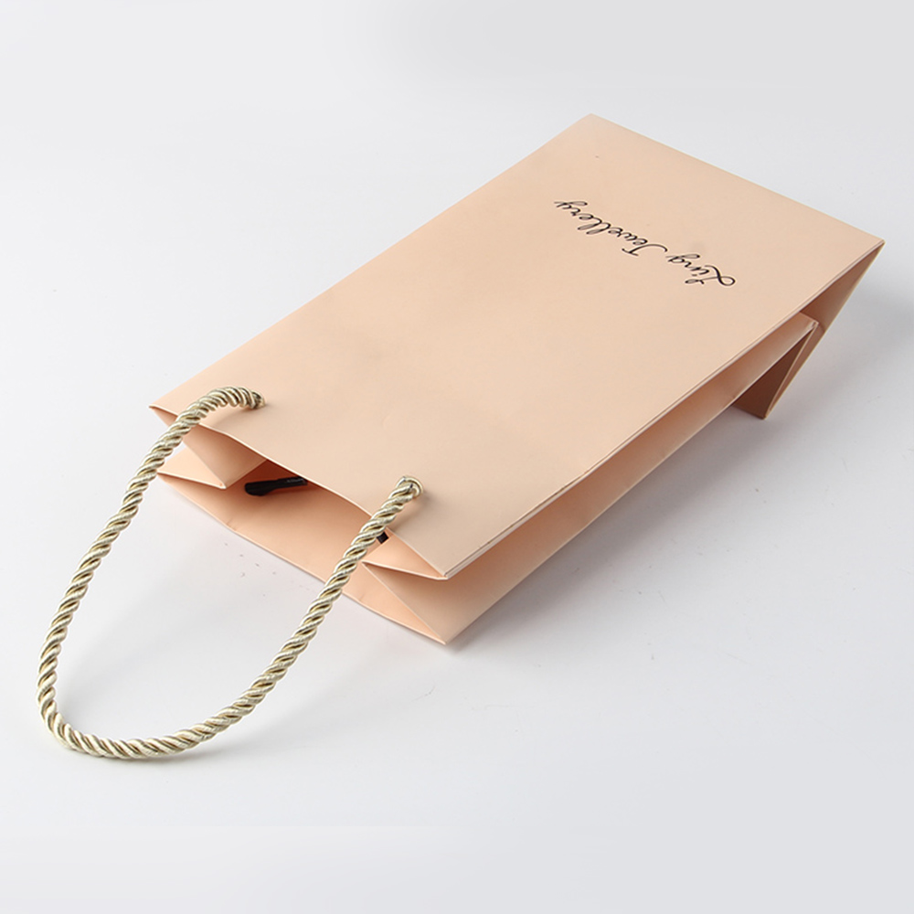 不管是不是首飾紙袋定做，工廠也不會打破約定俗成的規(guī)則